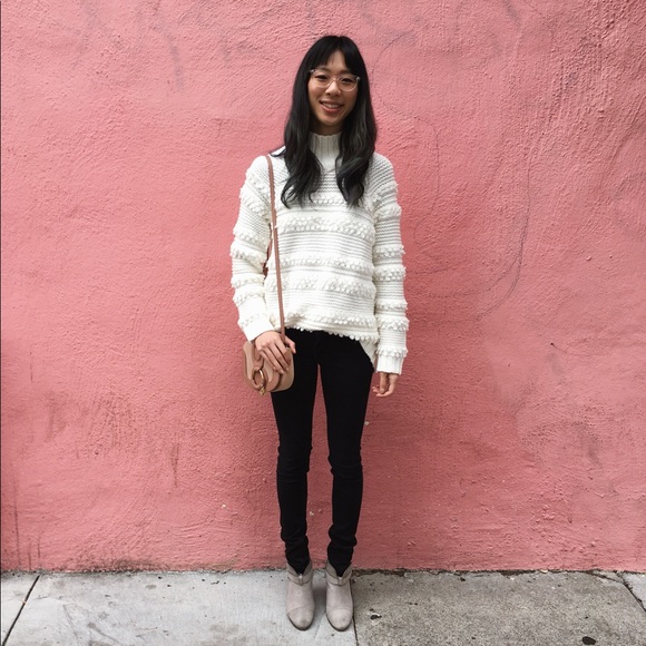 Thank you for shopping my closet! 😊 - Picture 6 of 8